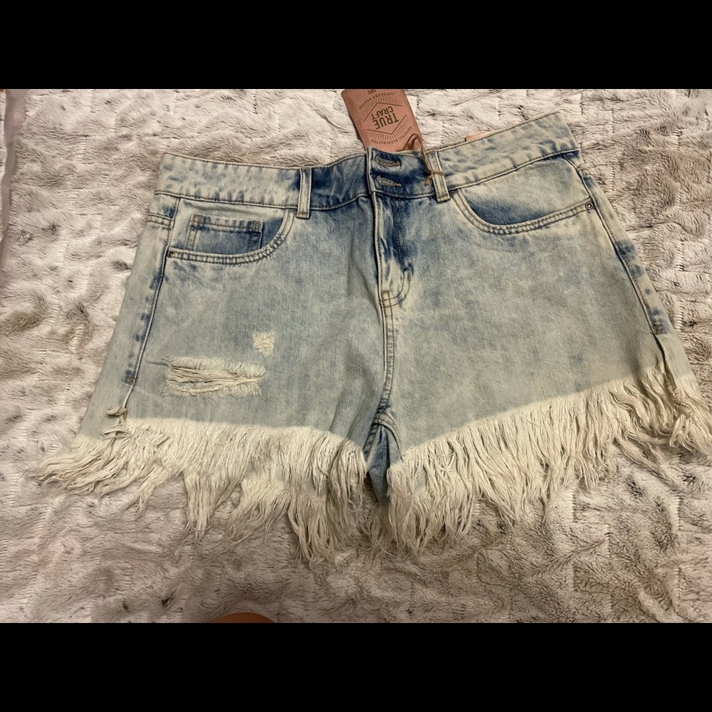 High wasted denim shorts